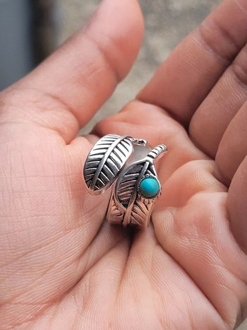 Bague en feuille vintage incrusté d'une turquoise