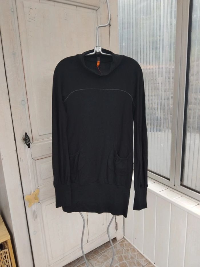 Robe cop.copine