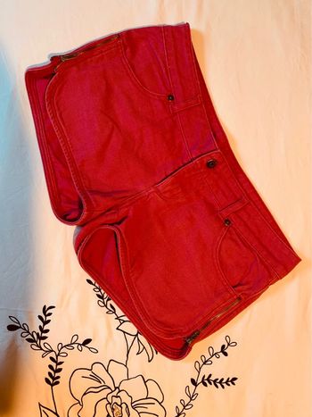 Short rouge 36