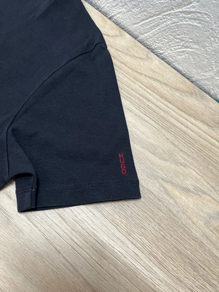 T-shirt Hugo Boss noir– Neuf avec étiquette – Taille S - photo numéro 4