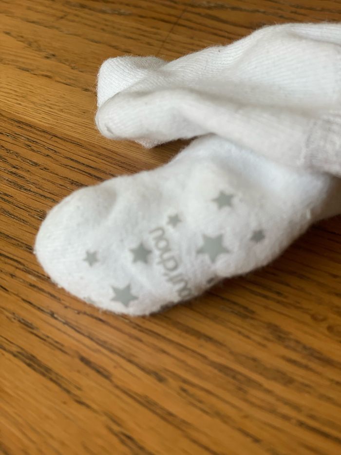 Lot chaussons/chaussettes - photo numéro 3