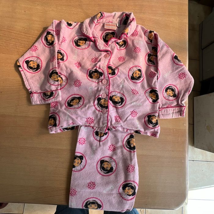 Pijama dora
