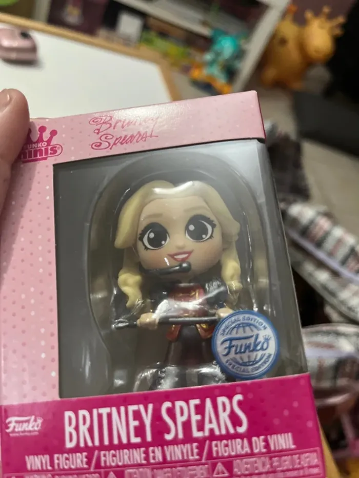 Figurine Britney Spears - photo numéro 6