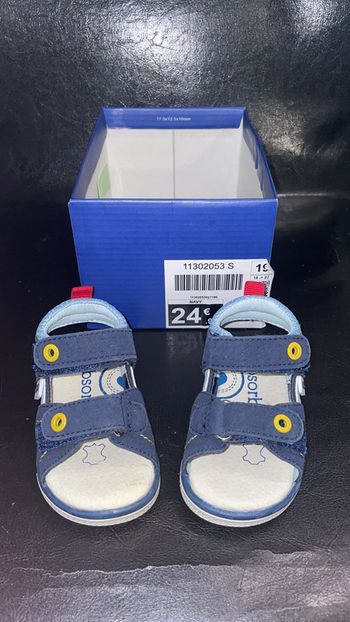 Sandales pointure 19