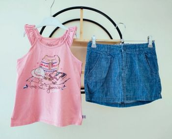 8 Ans ensemble été Teeshirt sergent major (8 ans) et jupe h&m( 8-9 ans)