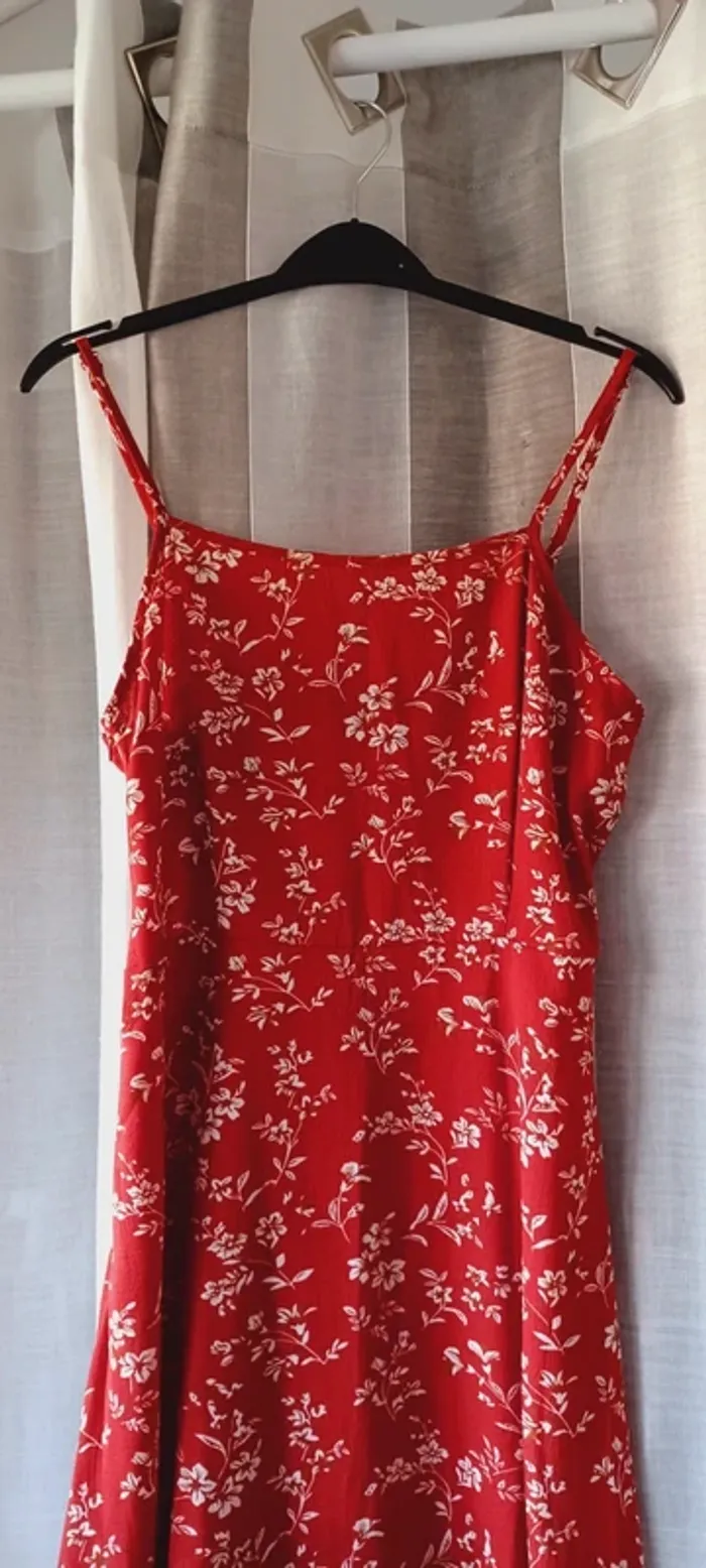 Robe rouge femme Shein, motif fleuri, avec fermeture eclair derrière, taille M - photo numéro 3