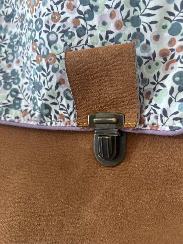 Cartable en simili cuir camel et Liberty - photo numéro 5