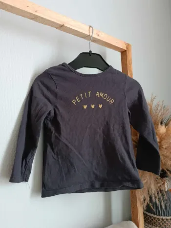 Tshirt manche longue Kiabi 18 mois
