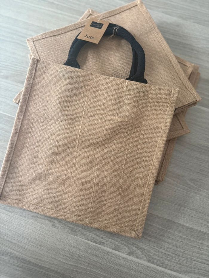 Lot de 5 sacs en toile de jute