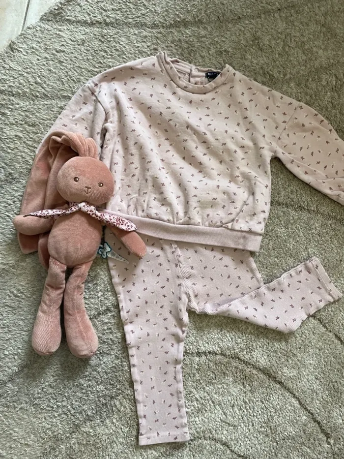 Ensemble fleurie 24 mois