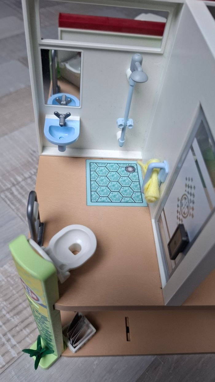 Hôpital Playmobil Complet - 2025 avec ambulance. - photo numéro 6