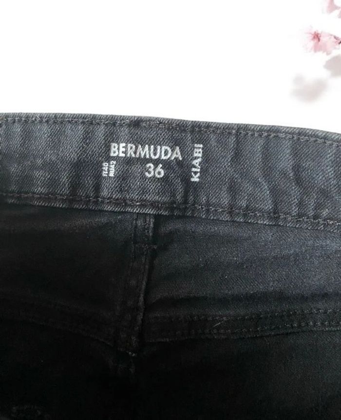 🎀 Bermuda en Jean Noir femme taille S Kiabi🎀 - photo numéro 3