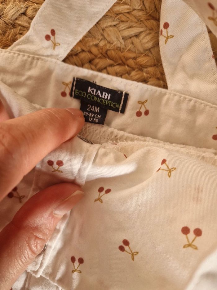 Superbe robe dos croisé blanc cassé motif cerise très chic Kiabi 🍓24 mois🍓 - photo numéro 3