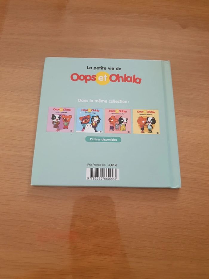 Livre Oops et Ohlala attendent Noël - photo numéro 2