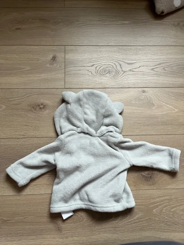 Gilet capuche amovible - photo numéro 4