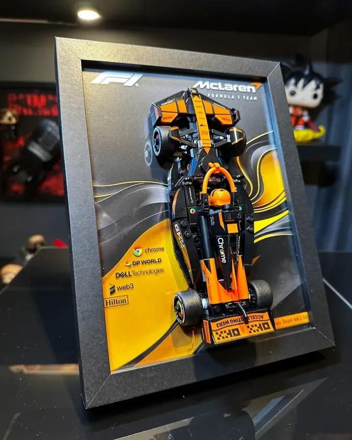 Cadre 3D LEGO F1 McLaren - Format 18×24 cm - photo numéro 2