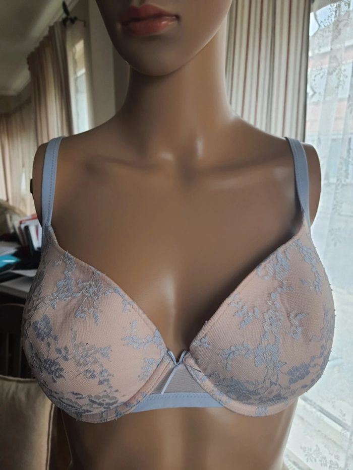 Soutiens-gorge Hunkemöller fr 95D eu 80D - photo numéro 2