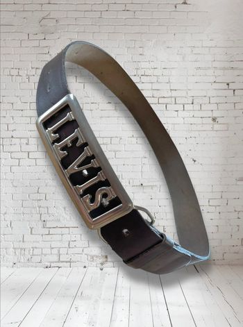 Ceinture Lévis longueur total 105 cm milieu de trou 80cm
