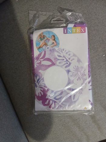 Bouée décorée de plage