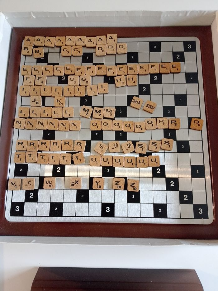 Serie cuir jeu de lettres magnétique 35x35 cm - photo numéro 3