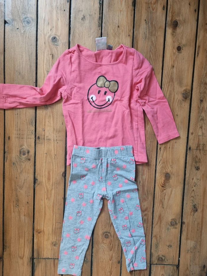 Pyjama smiley neuf