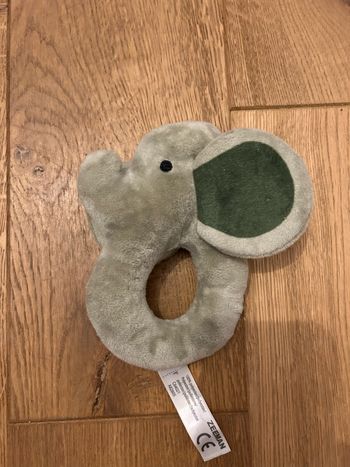 Hochet peluche éléphant