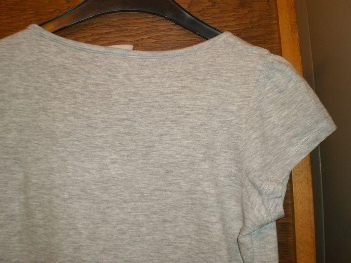 Tee shirt 16 ans gris tres bon etat - photo numéro 8