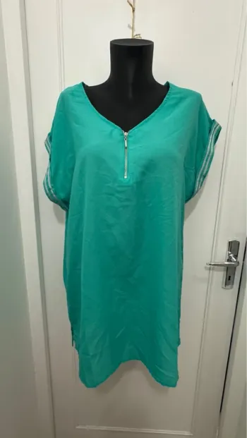 Blouse verte très bon etat