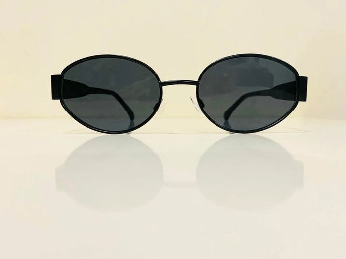 Lunette de soleil mixte ovale noire uvprotection catégorie 3 - photo numéro 2