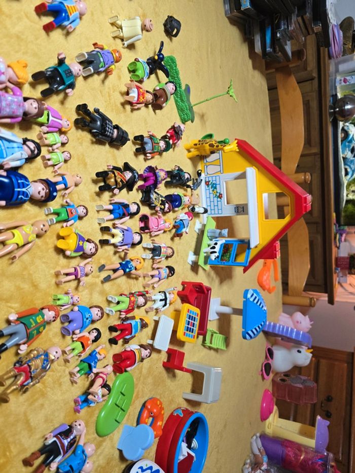 Lot playmobile mobilier accessoires personnages