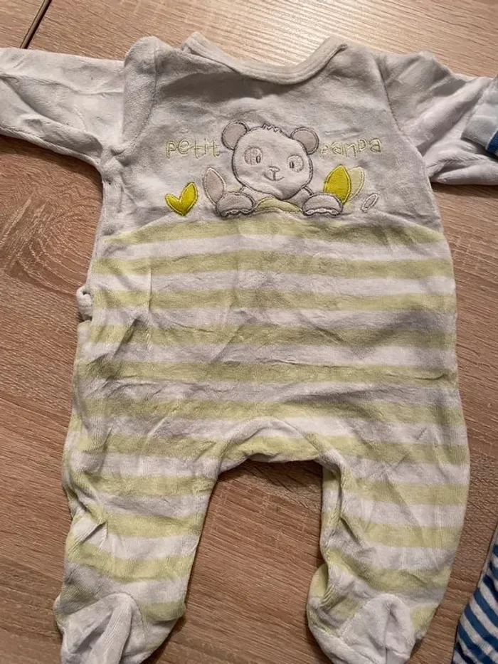 Lot de Pyjama 1 mois - photo numéro 5