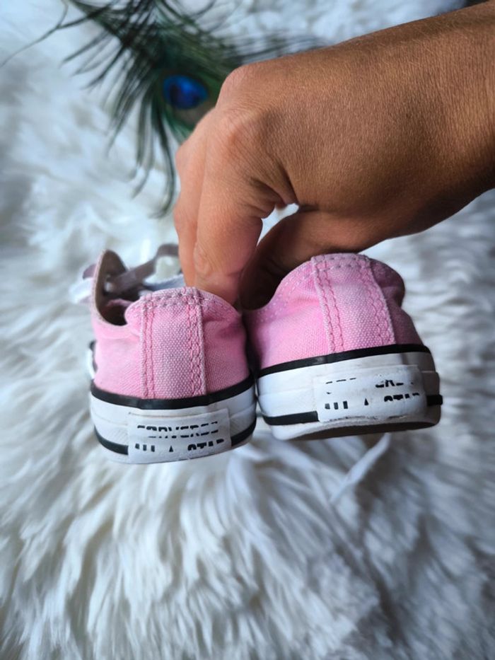 🩷 Jolie paire de Converse roses basses pointure 29 🩷 - photo numéro 4