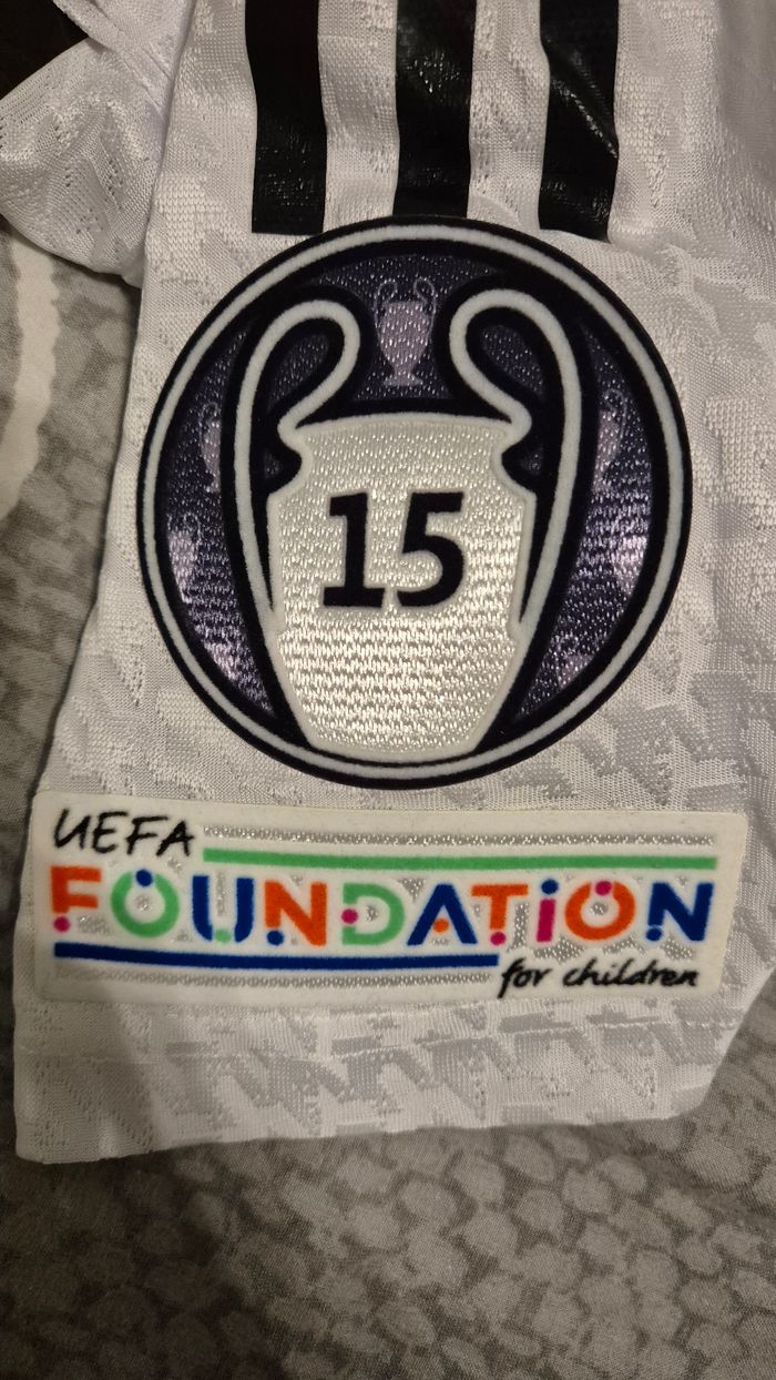 Maillot Real Madrid - photo numéro 3