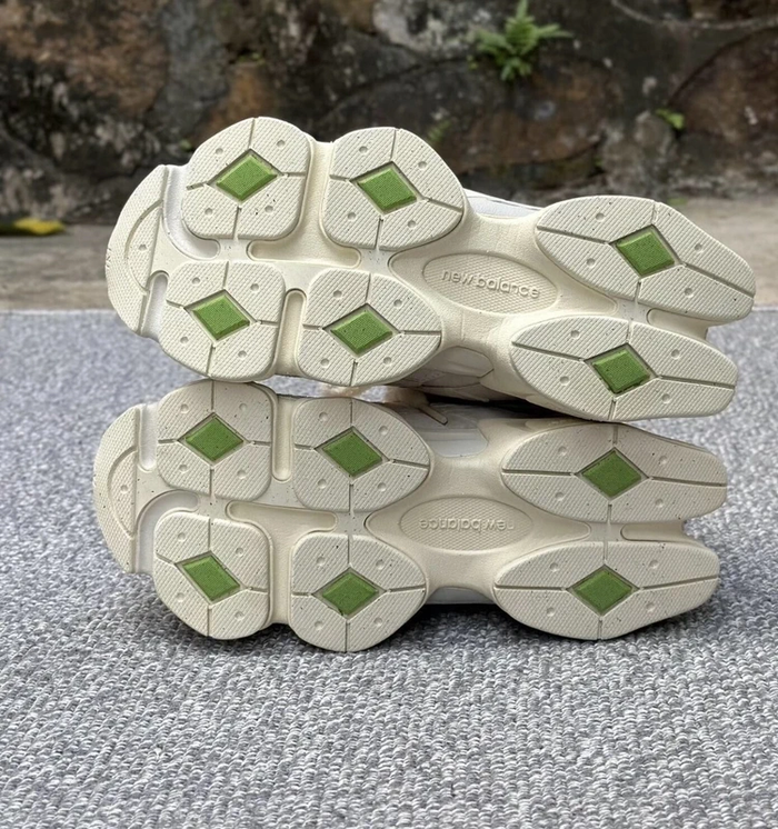 New Balance 9060 Beige 38 - photo numéro 6