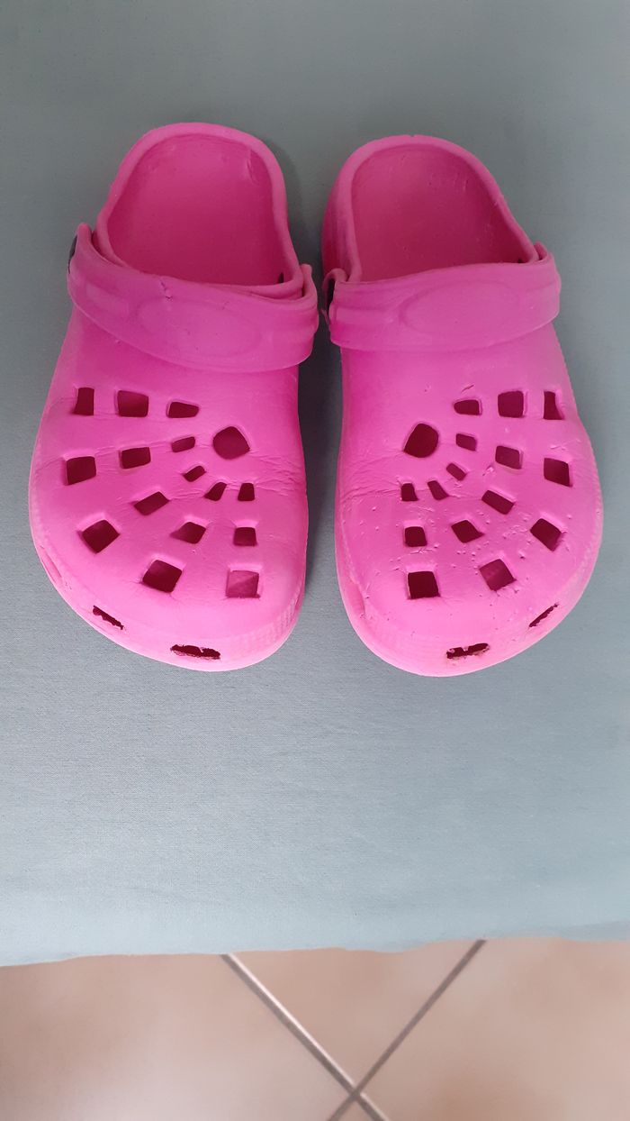 Crocs fille pointure 32 - photo numéro 2