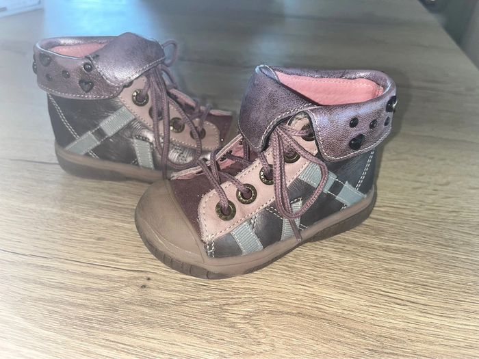 Chaussure montante babybotte
