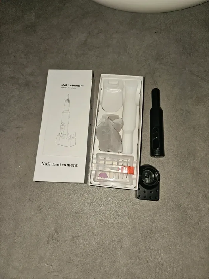 [NEUF] Ponceuse à ongles électrique noire