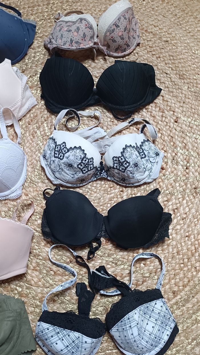 Gros lot 10 soutien gorge 85 - photo numéro 2