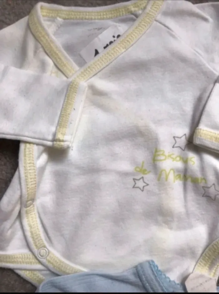 Lot de 5 bodys 1 mois - photo numéro 3