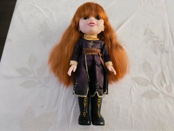 Poupée disney anna
