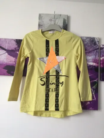 T shirt avec sequins 10 ans