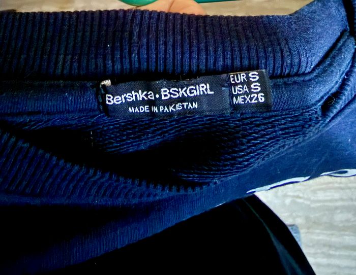 Sweat bleu marine bershka taille s - photo numéro 4