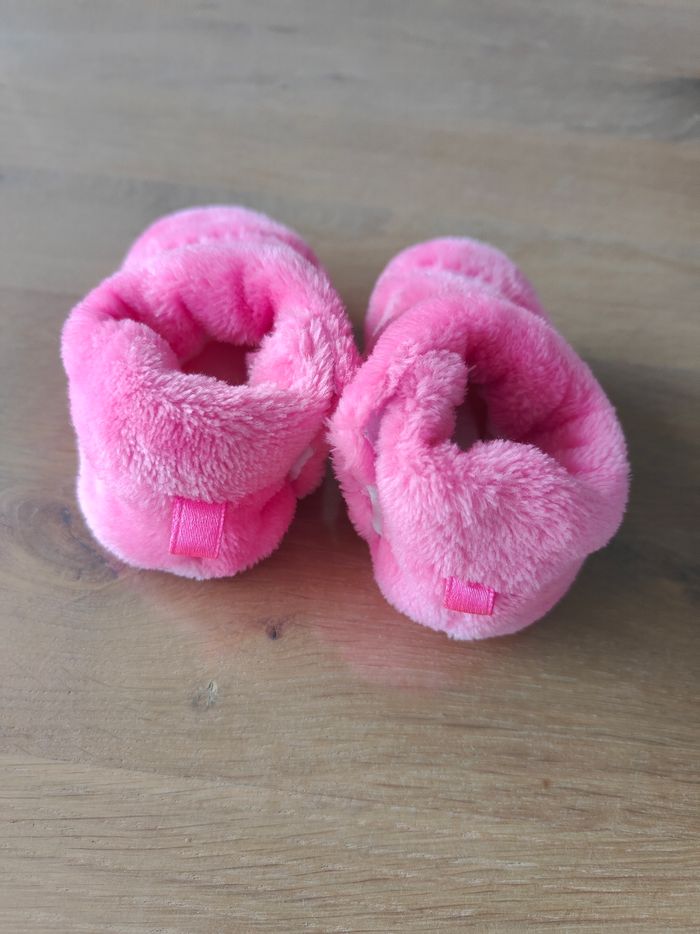 Chaussons bébé rose fushia - photo numéro 4
