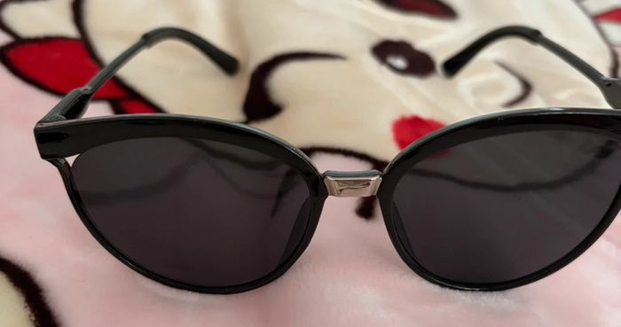 Lunettes de soleil - photo numéro 3