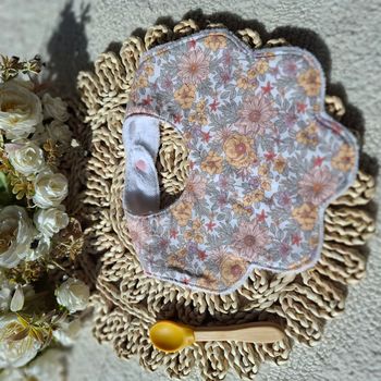 Bavoir  fleur motif liberty 7