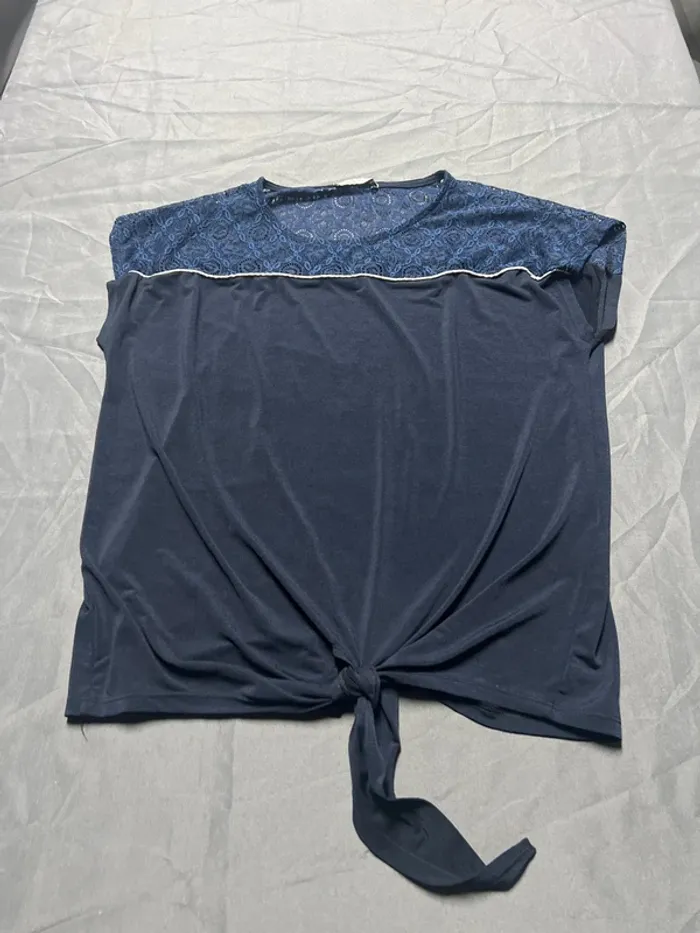 Haut dentelle - photo numéro 2