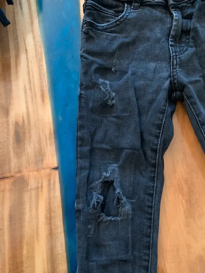 Jean Slim Zara taille 6 ans - photo numéro 2