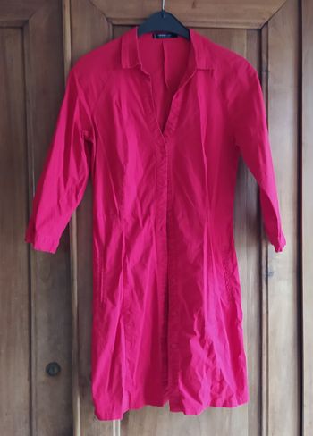 Robe chemise Mango taille XS.