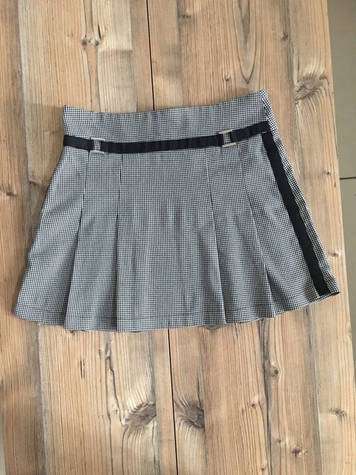 Jolie mini jupe plissée, pied de poule taille 38