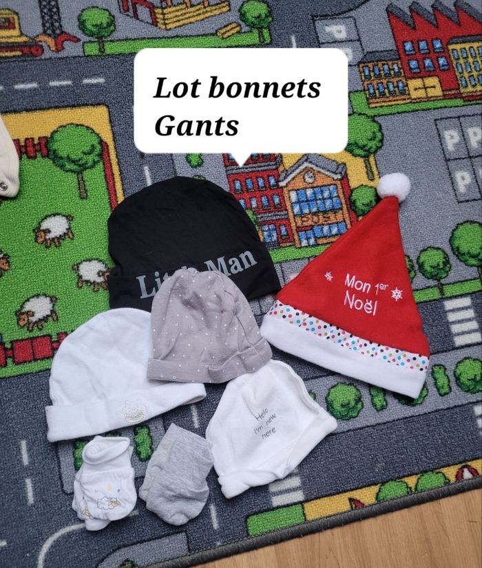 Doudounette bavoirs bonnets gants naissance - photo numéro 2